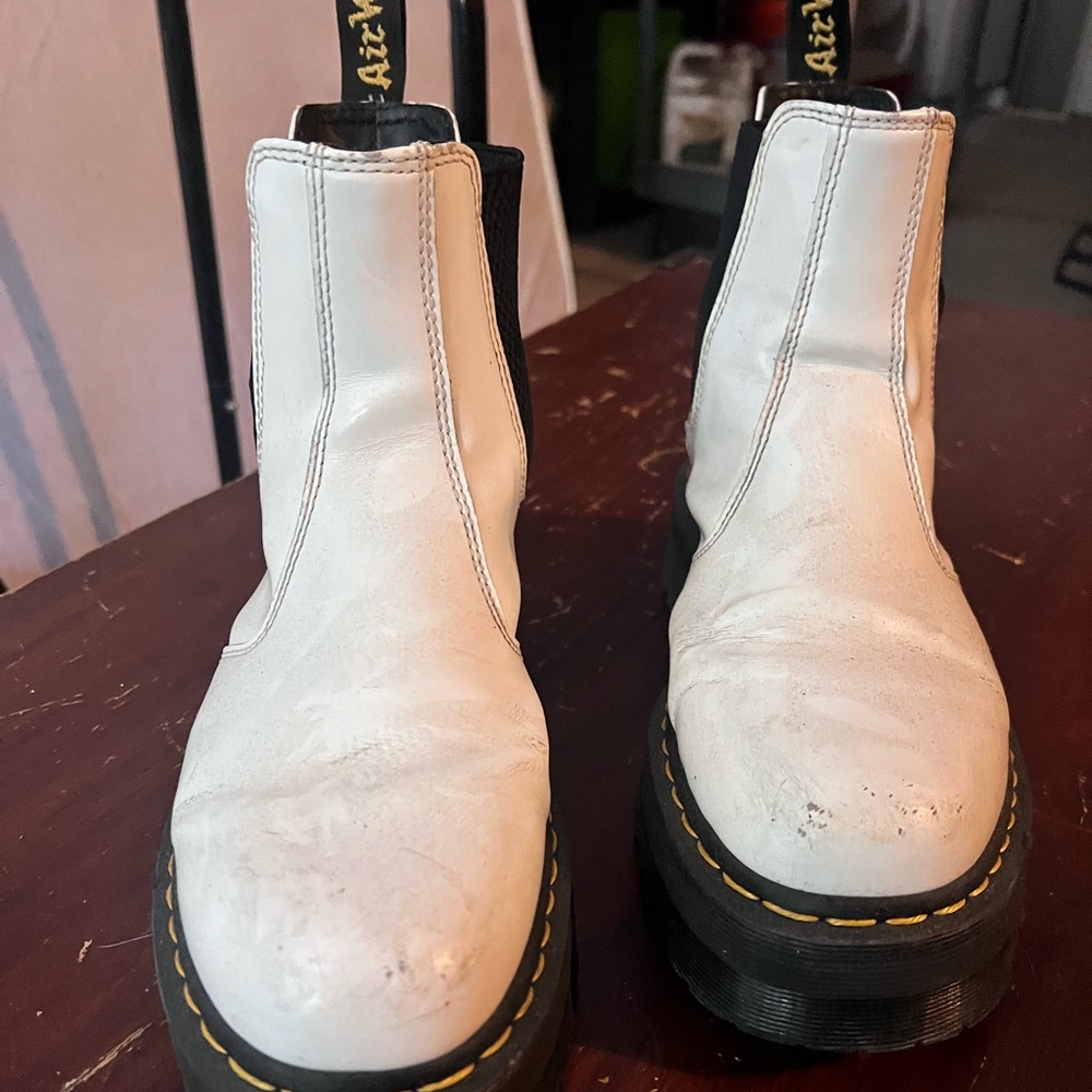 Chelsea Boot - Picture 2 of 6